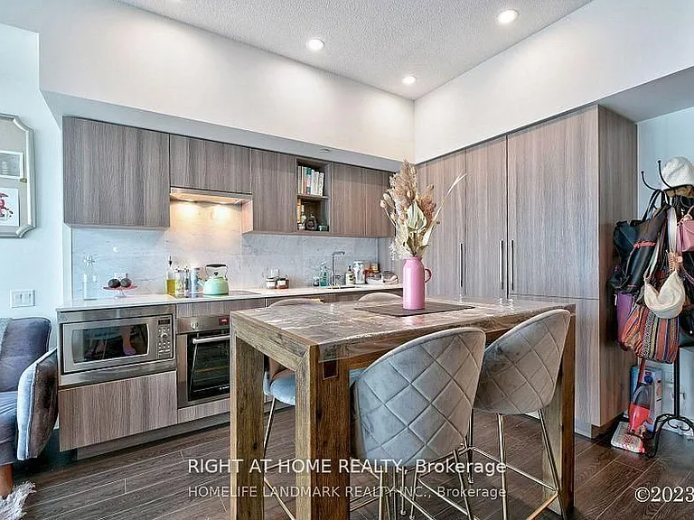 19 Bathurst St #3309 — Photo 5