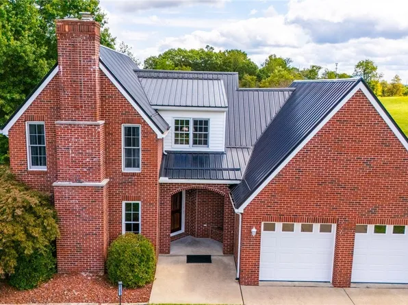 65893 McGregor Hill Rd, Bellaire, OH 43906