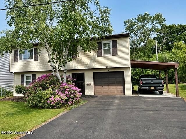 1st image of 8 Lindbergh Ave