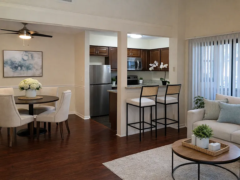 3020 Antique Oaks Cir #132 — Photo 6