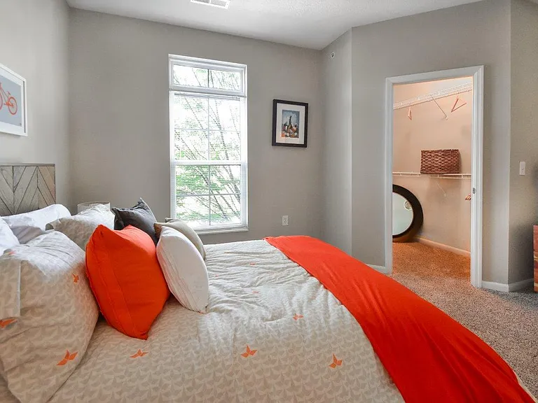 Central Park Apartment Homes — Photo 9