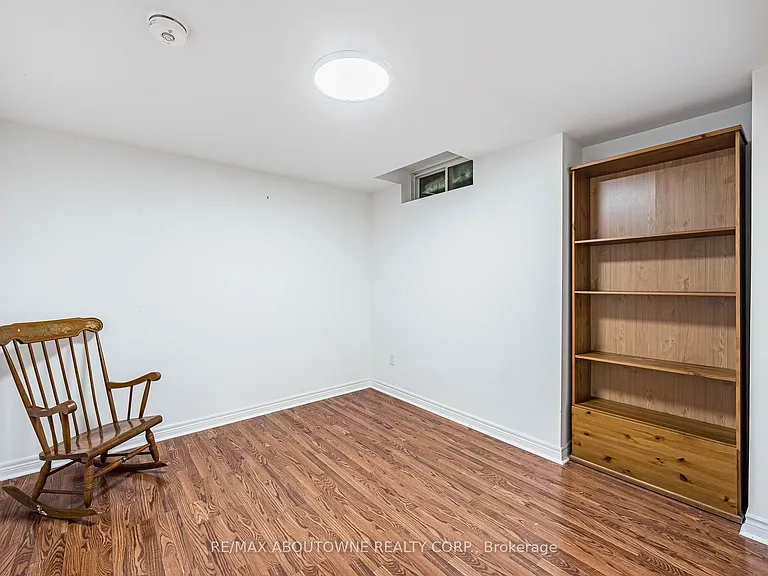 3221 Erin Centre Blvd #BASEMENT — Photo 21