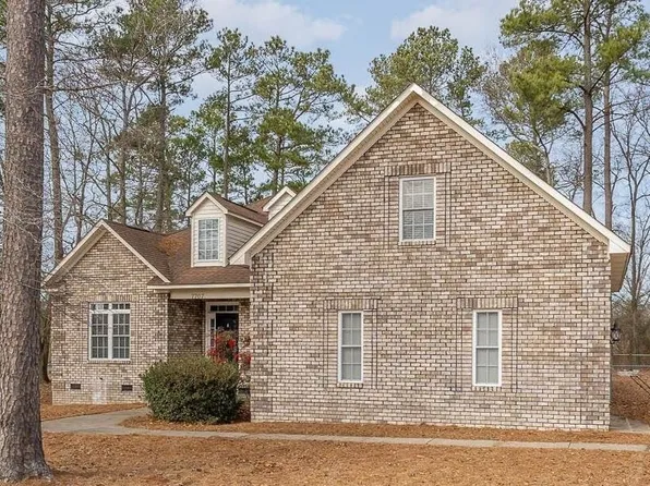 7707 Skylark Ct, Autryville, NC 28318