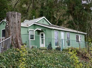 1076 W Ridgeview Ct, Roseburg, OR 97471