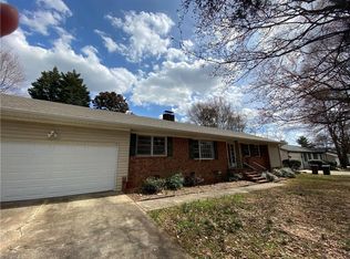 1104 Wakefield Dr, Greensboro, NC 27410