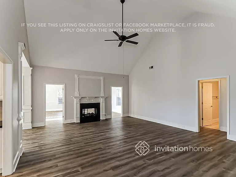 17 Windermere Bnd NW — Photo 2