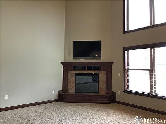 5th image of 1138 Edgewater Dr