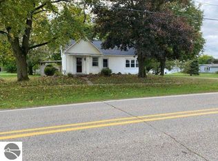 7802 N Welling Rd, Eureka, MI 48833