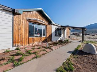 10 Juniper Rd, Questa, NM 87556