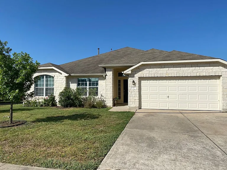 617 Kingston Lacy Blvd — Photo 1