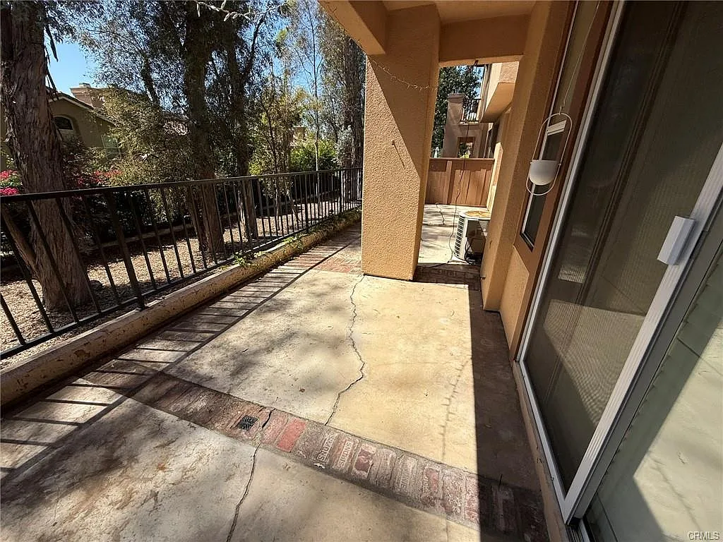 2 bed, 962 sqft, $3,400 — Photo 4