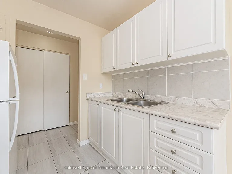 10 Glenbrook Dr — Photo 9