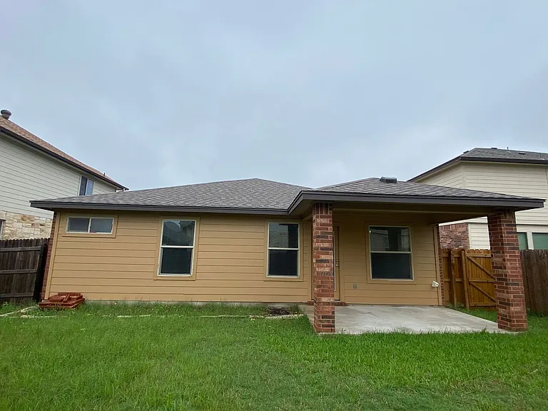 6011 Ambrose Cir — Photo 20