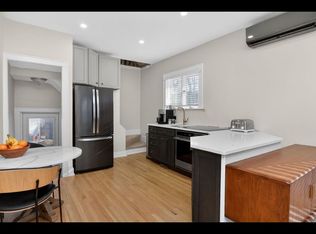 24 S Huffman St, Naperville, IL 60540