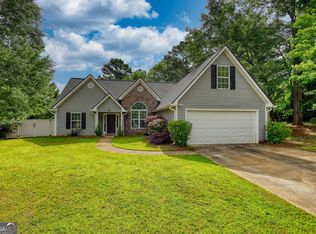 556 Walton Dr, Social Circle, GA 30025