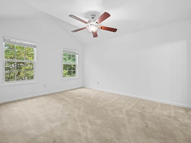 2677 Cedar Dr — Photo 14