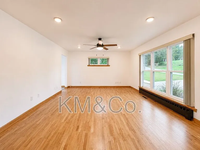 535 Elm St #1 — Photo 8