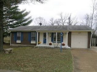 2225 Benley Manor Dr, Fenton, MO 63026