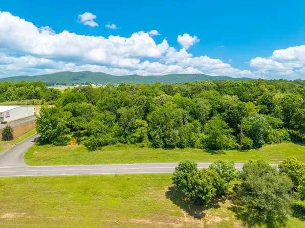 100 Aviation Plz, Hot Springs National Park, AR 71913