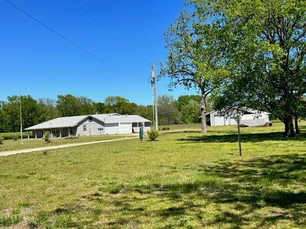 501 Forrest Ave, Coffeyville, KS 67337