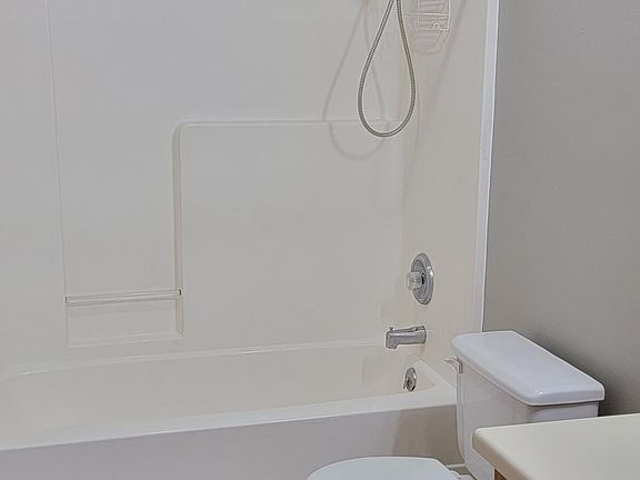 5th image of 1622 W Dakota St #1622