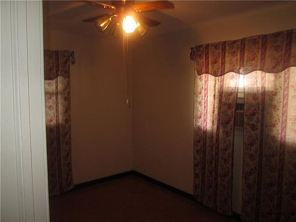 5th image of 1930 River Oaks Dr