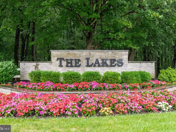 2904 Tarnbrook Dr, Mount Laurel, NJ 08054