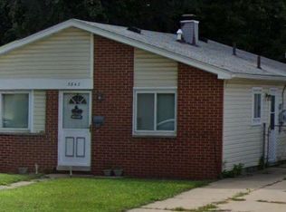 5842 Beech Daly Rd, Taylor, MI 48180