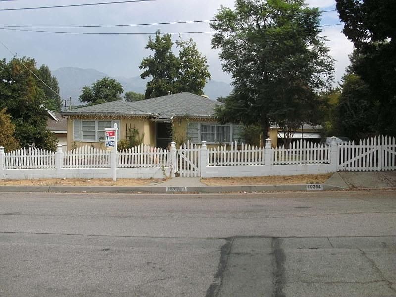1st image of 10234 Sherman Grove Ave