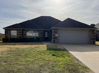 1250 Kensington Dr, Centerton, AR 72719