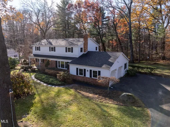 34 Sweetbrier Drive, Ballston Lake, NY 12019