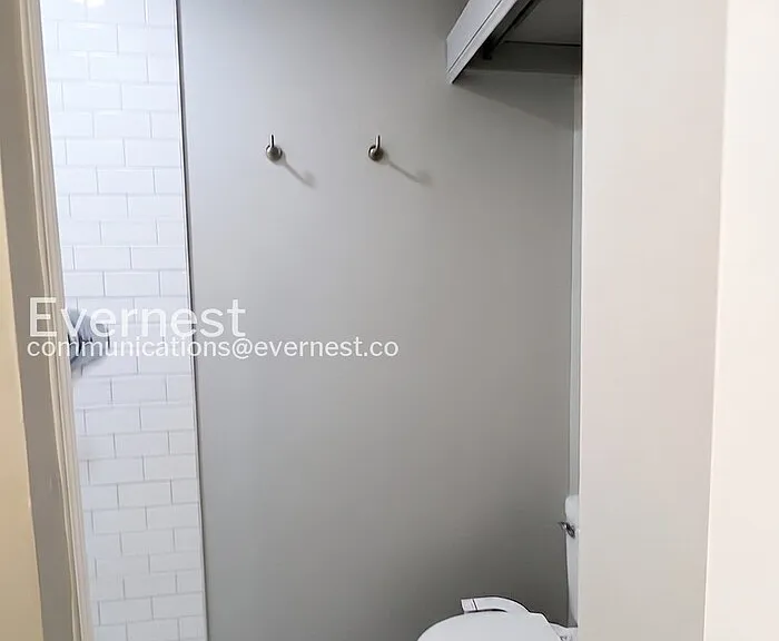 3217 Plaza Cir — Photo 18