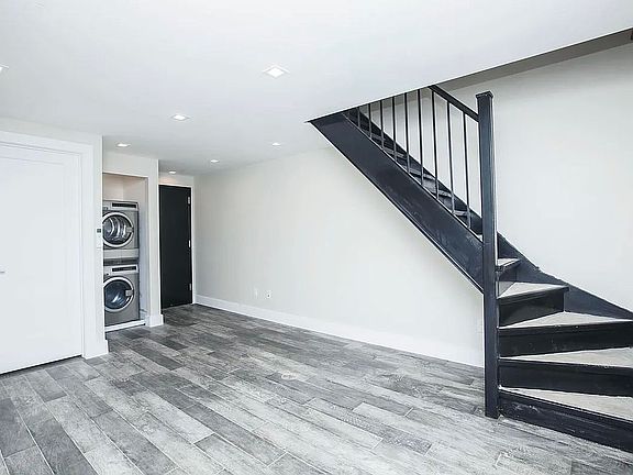 4th image of 252 W 132nd St #2A