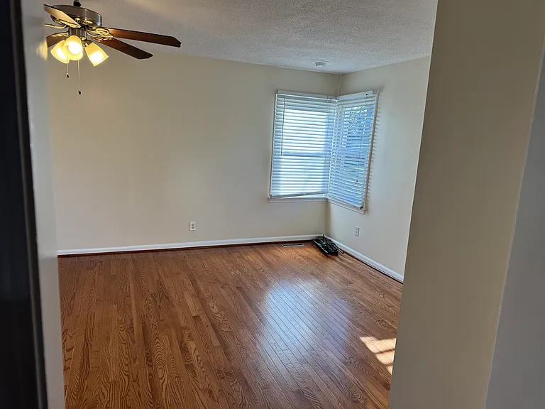 5527 Wayne Rd — Photo 20