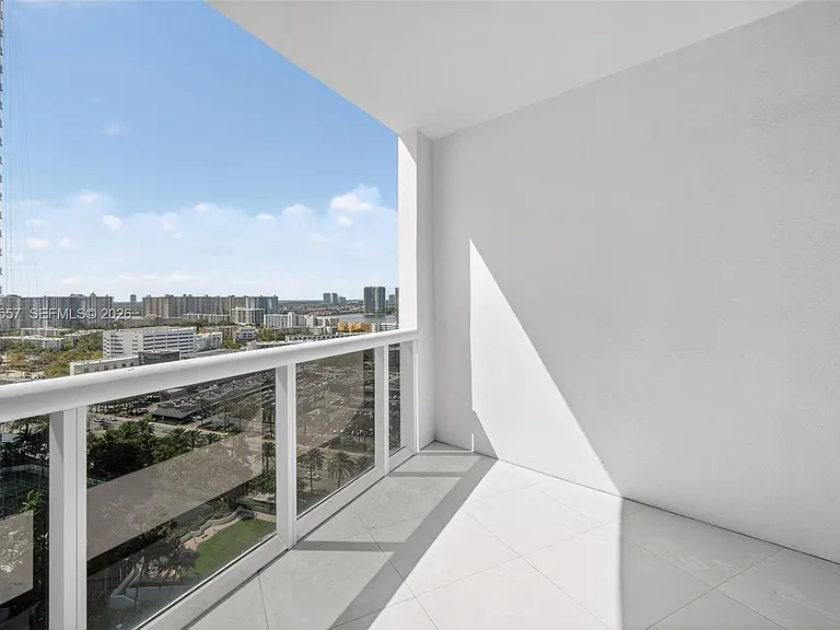 18201 Collins Ave #2008 — Photo 27