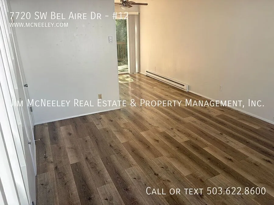 2 bed/ 1.5 Bath Townhome off Denney and Hwy 217 — Photo 4