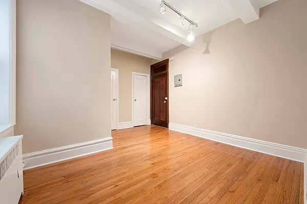 Rented by Pi Capital Partners | media 2