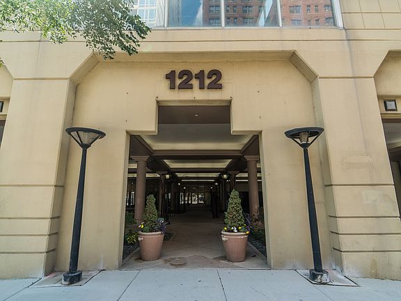 2nd image of 1212 N Lasalle St #1604