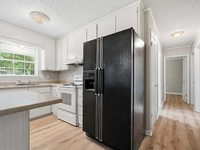 106 Andrews Ave — Photo 21