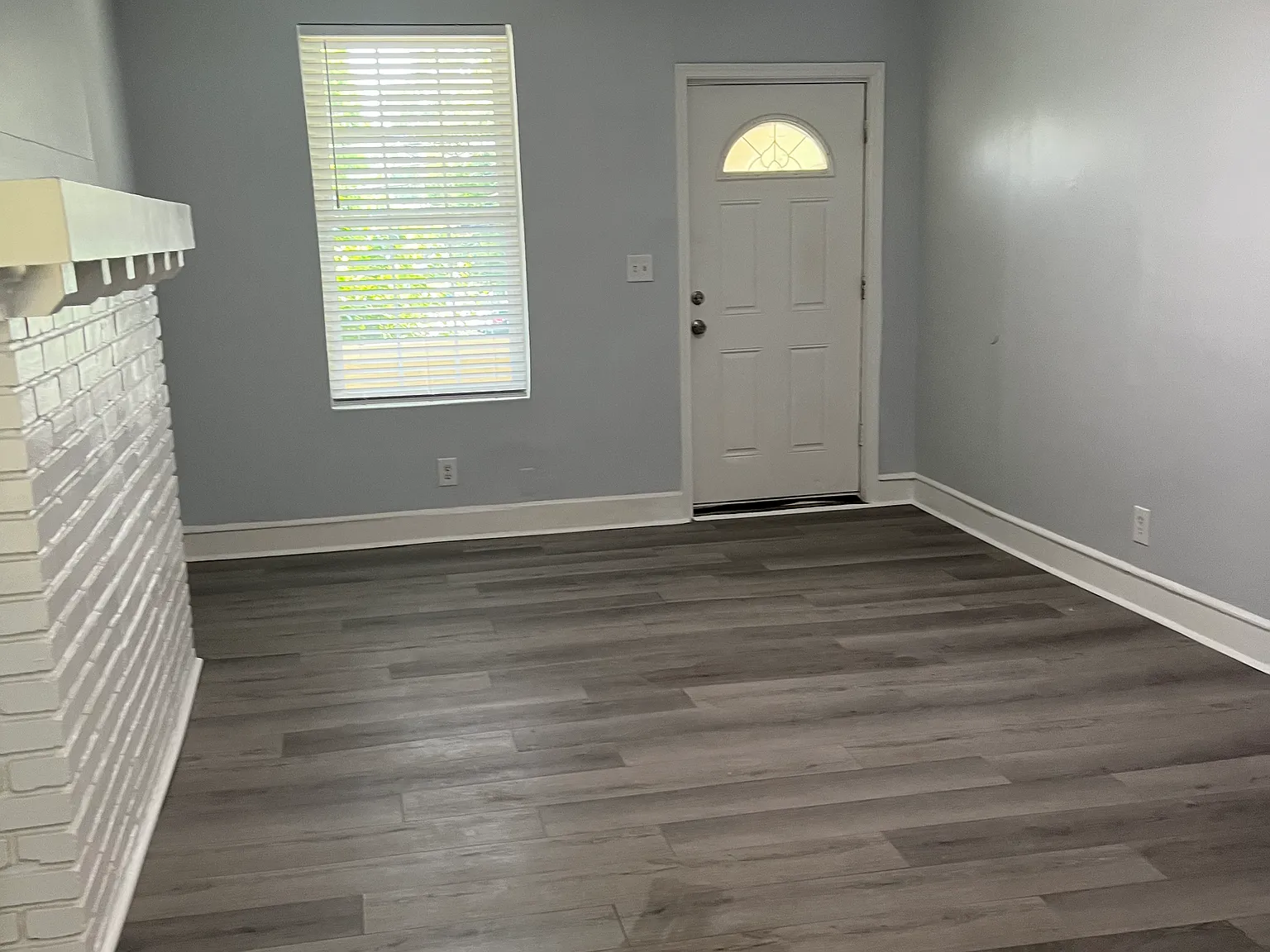 2 bed, 1000 sqft, $1,800 — Photo 3
