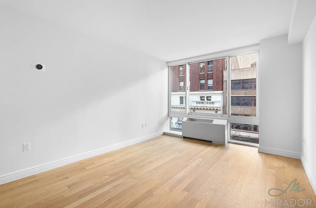 60 West 23rd Street 910
