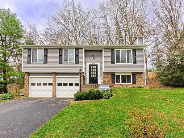 9705 Locust Hill Dr, Great Falls, VA 22066