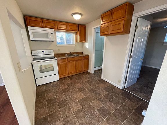 4th image of 1251 Sunrise Ave #B