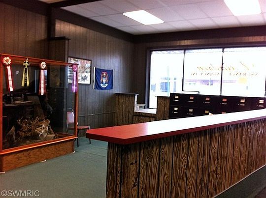 2nd image of 131 S Main St