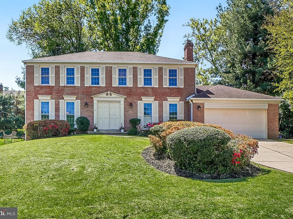 1st image of 9120 Paddock Ln