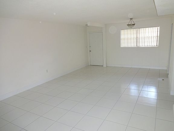 3rd image of 8650 SW 109th Ave #1