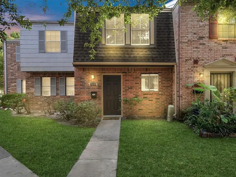 7849 Leonora St — Photo 2
