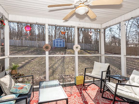 5th image of 4010 Montserrat Ln