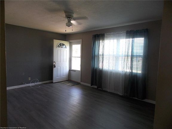 3rd image of 9437 Catinka Dr