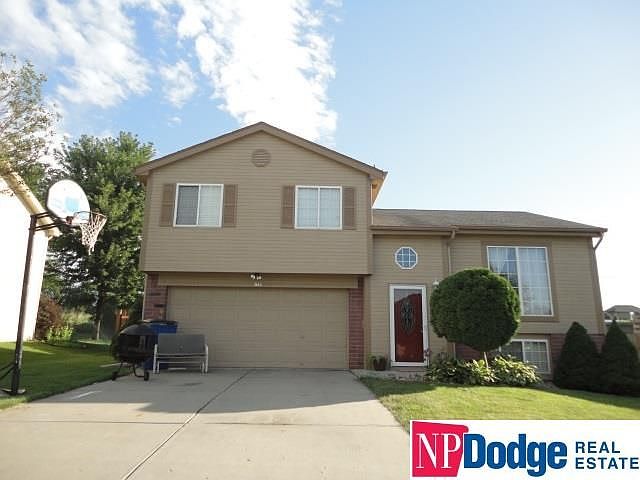 1st image of 1115 Devon Dr